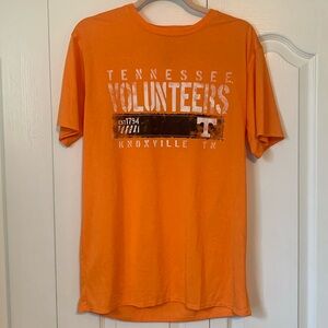 NCAA Tennessee Volunteers Shirt - Size Medium